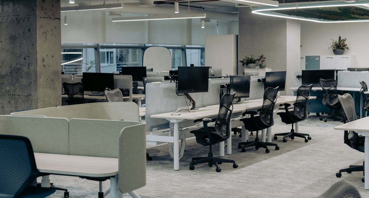 Collaborative workspace with mixed office furniture